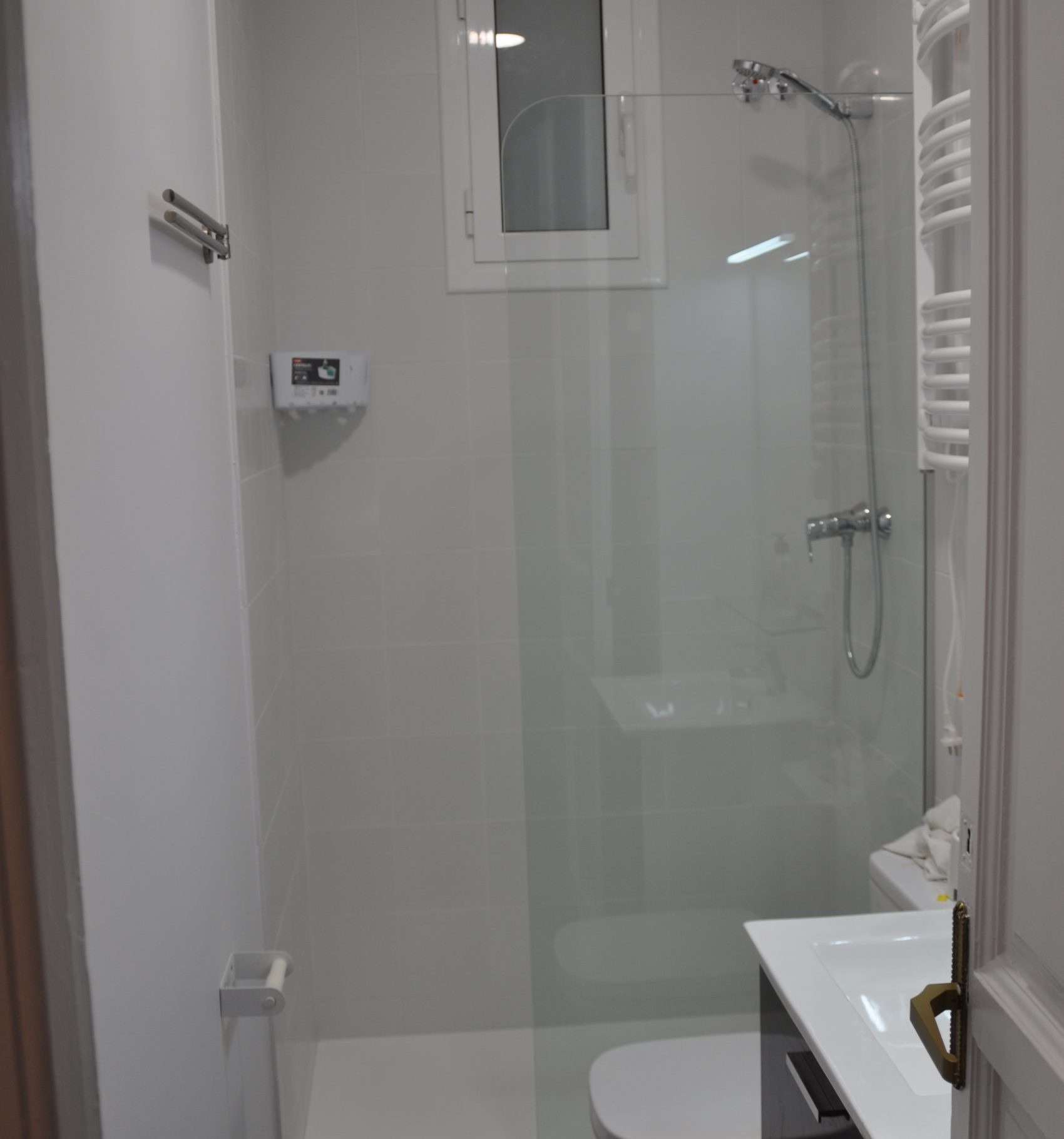 GRAN VIA DE LES CORTS CATALANES 501 BAÑO 2 ZONA COMUN (1)